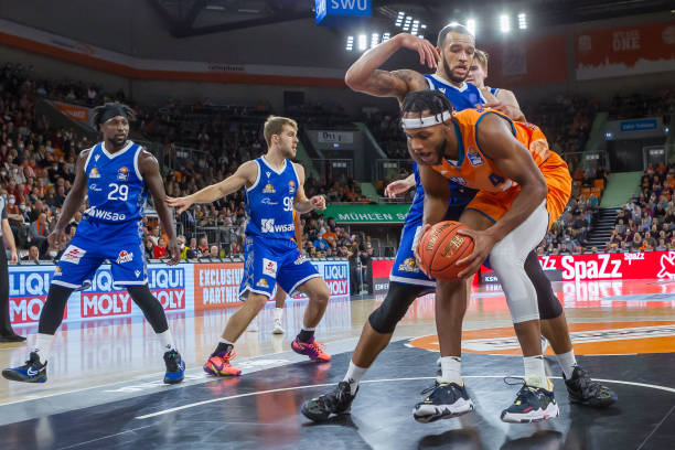 使他们在联 使他们在联