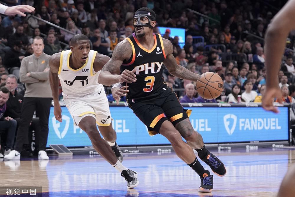 他凭借高度 他凭借高度